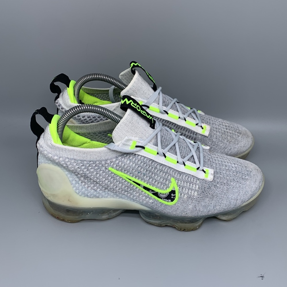 Nike Air VaporMax 2021 FK‎ Gray Volt DB1550-005 Youth Sz 7Y Women’s 8.5